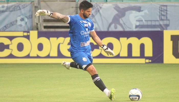 Destaque do CSA, goleiro valoriza empate com o Bahia na Fonte Nova