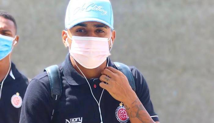 Presidente do Vitória nega ter feito proposta por volante do Atlético-BA