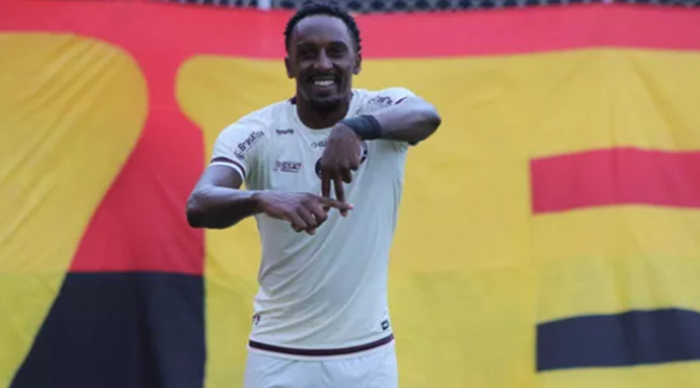 Jacuipense emplaca a 4ª vitória seguida e reassume liderança do Baiano