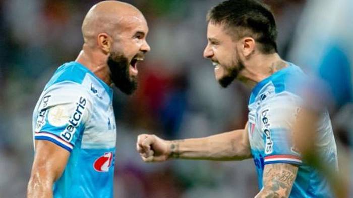 Após estreia no Fortaleza, ex-Vitória recebe elogio antes de enfrentar o Atlético-BA