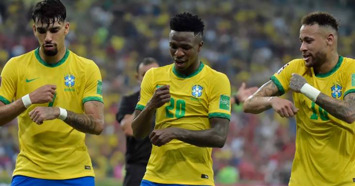 Brasil goleia o Chile no último jogo no país antes da Copa do Mundo