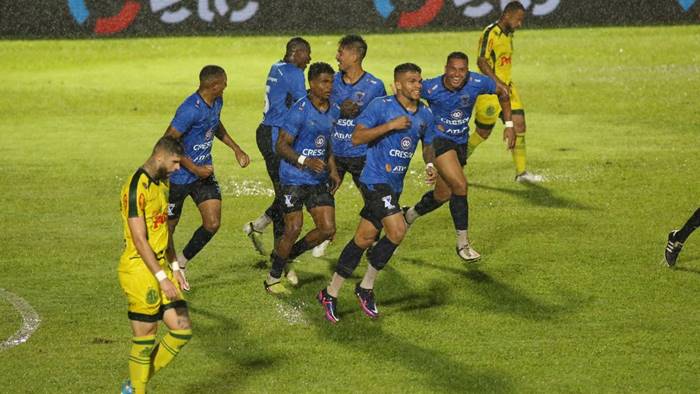 Adversário do Bahia na Copa do Brasil tem lateral do Real Madrid como investidor