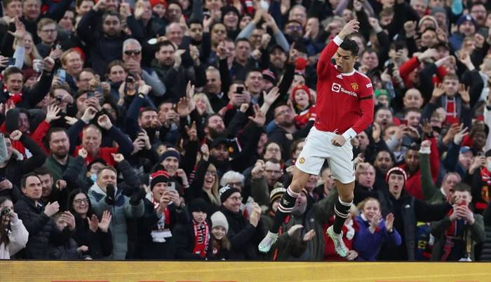 Cristiano Ronaldo se torna o maior artilheiro do futebol mundial em jogos oficiais