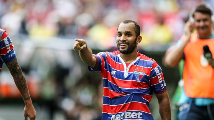 Meia-atacante é procurado pelo Bahia, mas prefere ficar no Fortaleza, diz Nicola