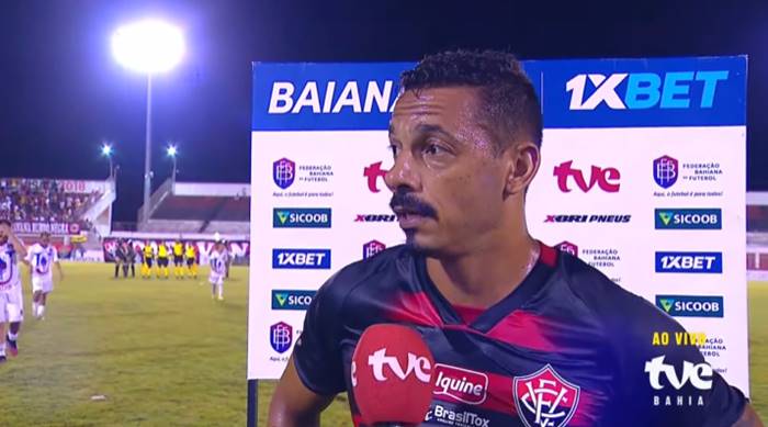 Atacante do Vitória lamenta empate com o Unirb: “Ficamos tristes pelo resultado”