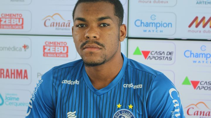 Ronaldo fala sobre 1º gol pelo time principal e rasga elogios a Rodallega