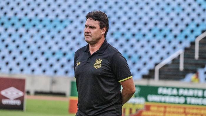 Sampaio Corrêa demite treinador após eliminação na Copa do Nordeste