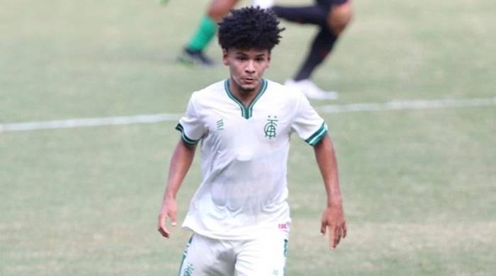 Vitória contrata ex-atacante do América-MG para reforçar time sub-20