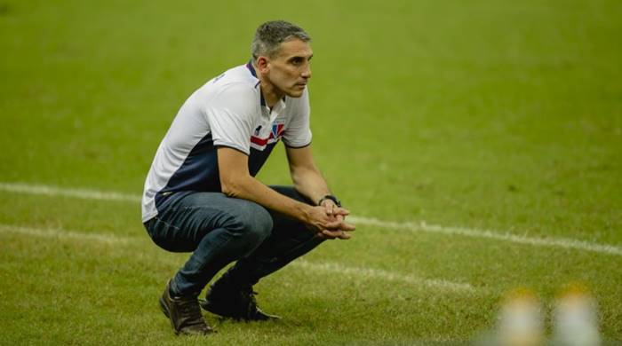 Adversário do Vitória, Fortaleza atravessa pior sequência com Vojvoda