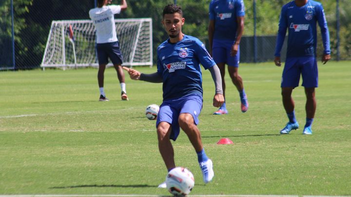 Com Rodallega na fisioterapia, Bahia treina para enfrentar o Náutico