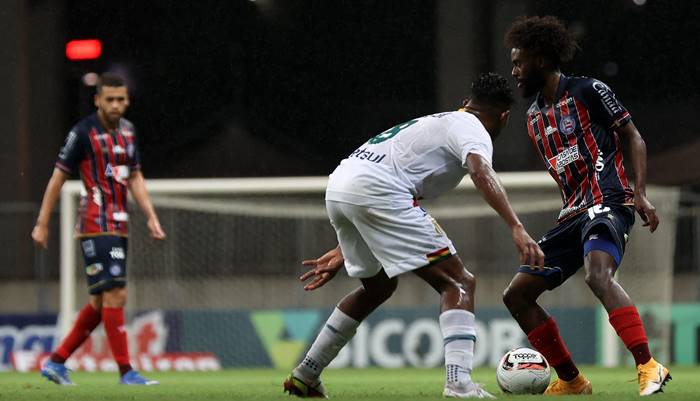 Bahia bate o Sampaio Corrêa e mantém liderança da Série B pela 4ª rodada seguida