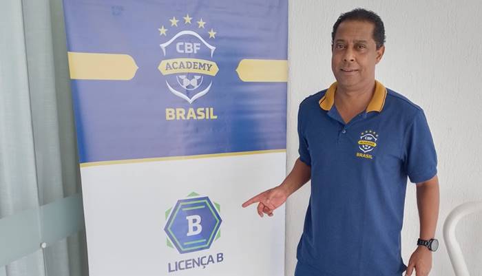Atlético Universitário contrata Carlos Alberto Dias para buscar o acesso