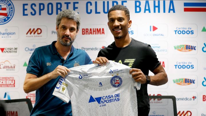 Com outra proposta, atacante explica escolha pelo Bahia: “Grandeza e história”