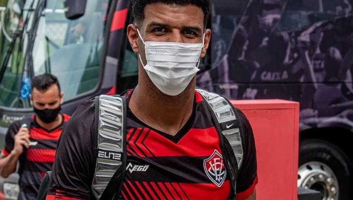 “A gente tem que se encontrar o quanto antes”, frisa zagueiro do Vitória