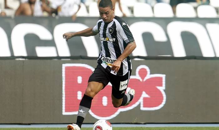Rescindindo com o Botafogo, meia tem nome ventilado no Bahia