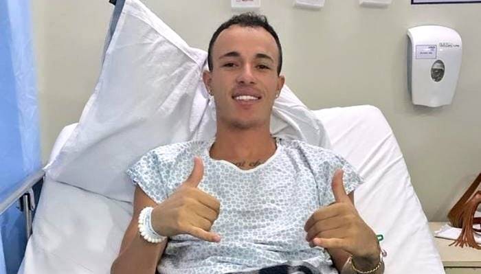 Meia do Bahia passa por exame cardiológico após sofrer uma arritmia