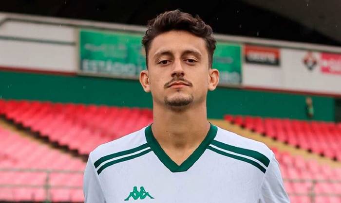 Novo lateral do Vitória tem nome publicado no BID e já pode estrear