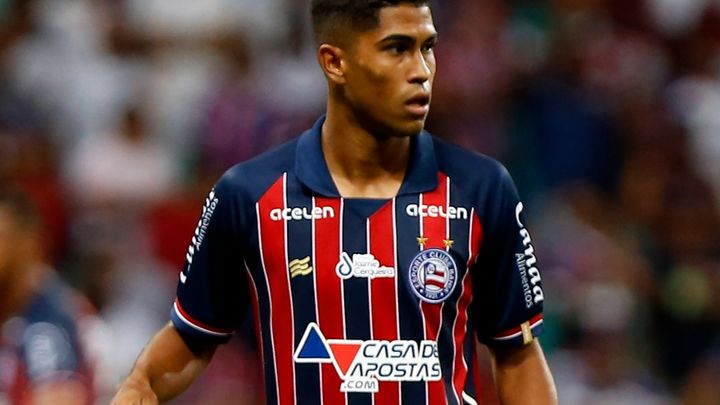 Gregory destaca emoção com primeira chance no principal do Bahia