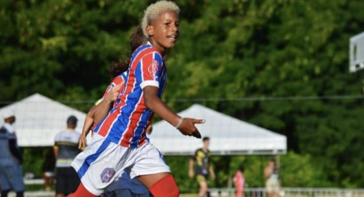 Irmão de Danilo, do Palmeiras, atacante se destaca na base do Bahia