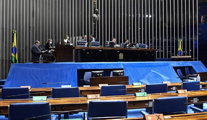 Projeto de Lei sobre punição para casos de injúria racial recebe aprovação do Senado