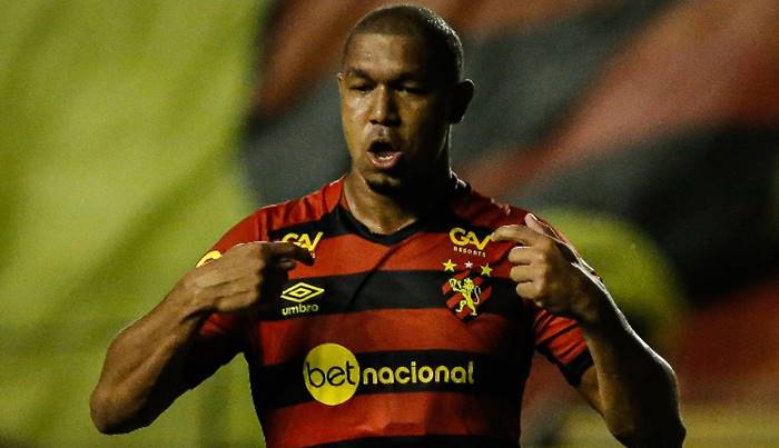 Novo reforço do Vitória, atacante Rodrigão já treina na Toca do Leão