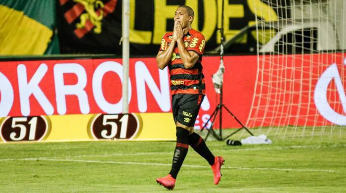 Apalavrado, Rodrigão é aguardado nesta sexta para assinar com o Vitória