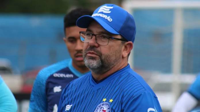 Enderson não sai no BID, e Bahia será comandado por auxiliar contra o Brusque