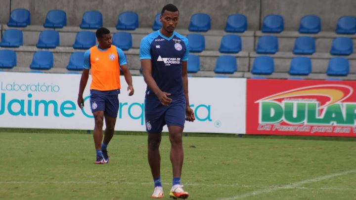 Guto comanda mais um treino tático visando duelo contra o Criciúma