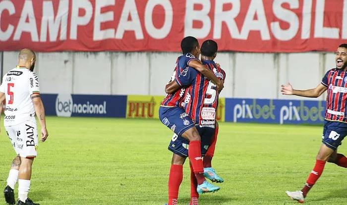 Rodallega encerra jejum, Bahia volta a vencer e segue firme no G-4 da Série B