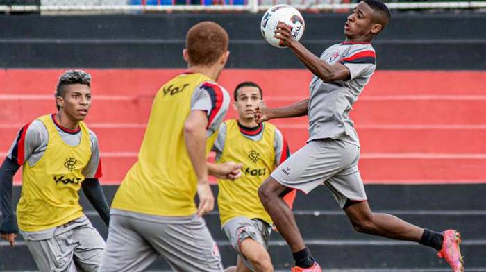 Fabiano Soares comanda mais um treino no Vitória de olho no Botafogo-SP