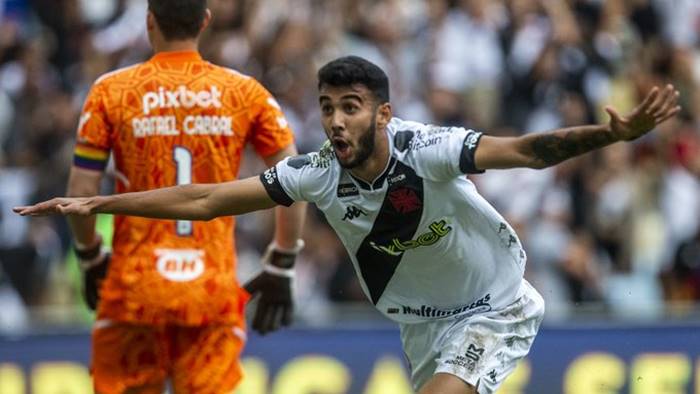 Vasco quebra sequência do Cruzeiro, segue invicto e colado no Bahia