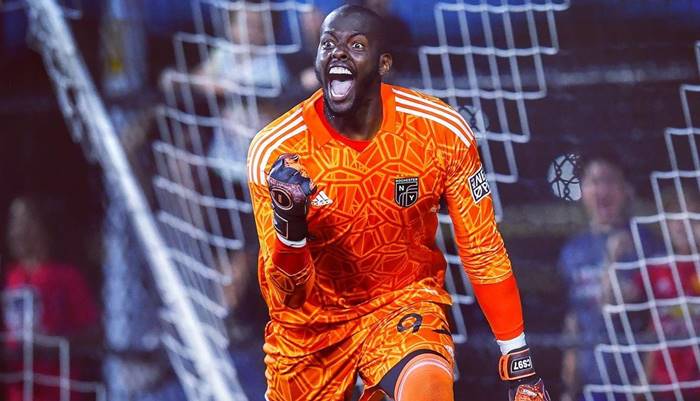 Ex-Vitória, Caíque é eleito o melhor goleiro do mês em liga norte-americana