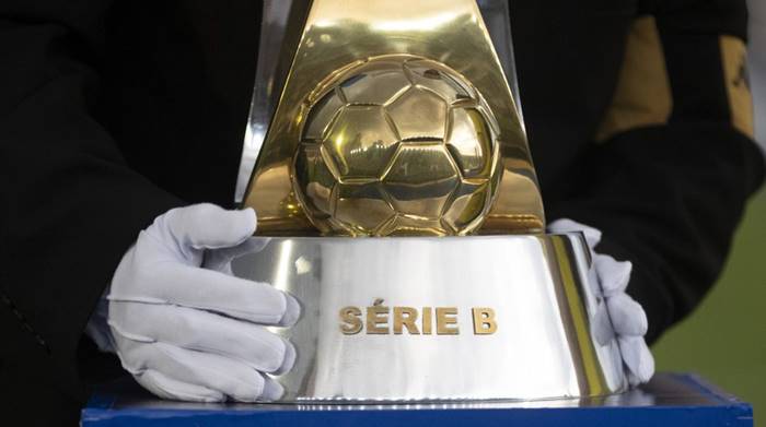 Série B de 2022 concentra clubes tradicionais em fases opostas