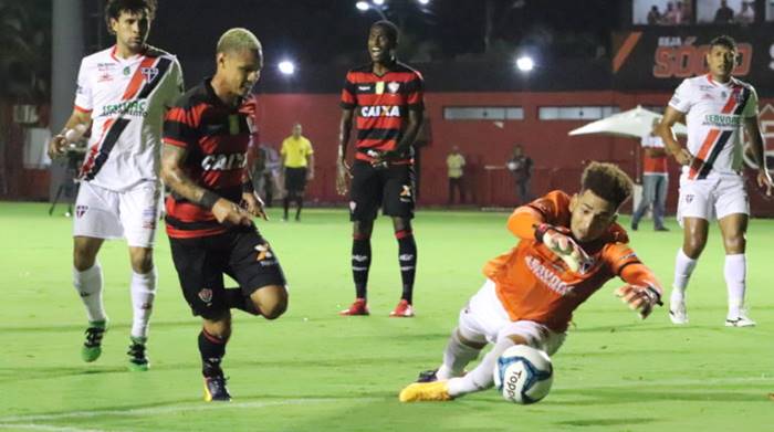Vitória goleou o Ferroviário nos últimos três confrontos; veja retrospecto