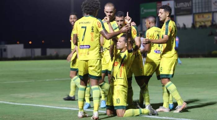 Série C pode conhecer o primeiro classificado para Série B 2023 neste domingo