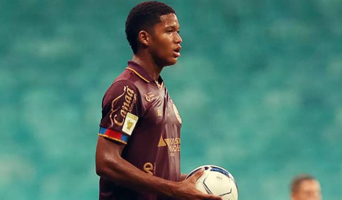 Sem lateral-esquerdo à disposição, veja as opções para Enderson armar o Bahia