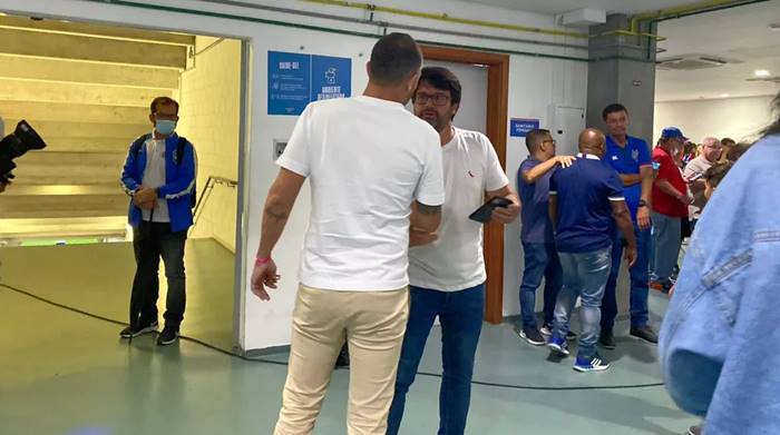 Representante do City assiste Bahia x Vasco com Bellintani na Fonte Nova