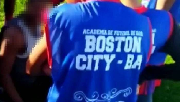 Escola de futebol na Bahia recebe denúncia do Boston City FC
