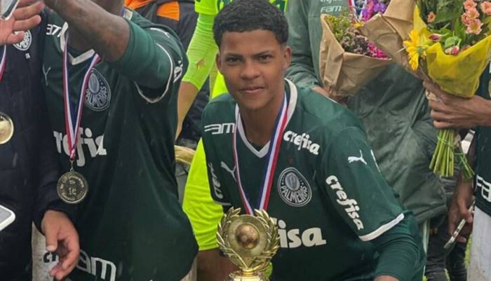 Atacante de 18 anos deixa o Palmeiras assina contrato com o Bahia