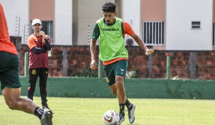 Após deixar o Sampaio, meia ex-Vitória é anunciado pelo Remo