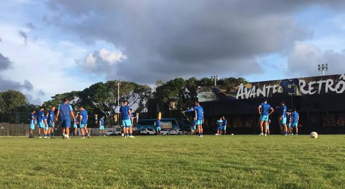 Em meio a protestos, CSA altera logística para jogo contra o Bahia