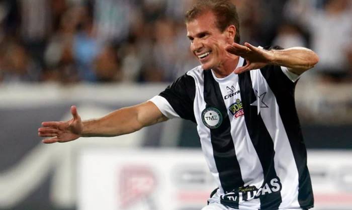 Aos 53 anos, Túlio Maravilha anuncia retorno ao futebol profissional