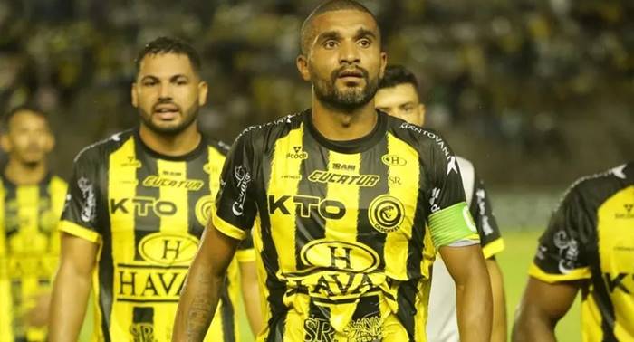 Após atacantes, Mirassol acerta contratação de zagueiro para a Série C