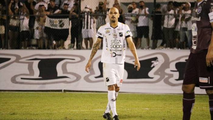 Meia quer ABC ligado diante do Figueirense para garantir vaga na final