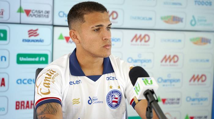 Enderson explica ausência de atacante contratado pelo Bahia há um mês