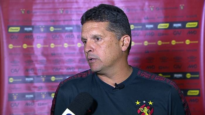Técnico do Sport detona atuação do VAR na derrota para a Ponte Preta