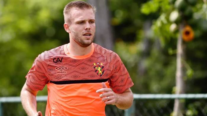 Zagueiro retorna de suspensão e reforça o Sport contra o Bahia