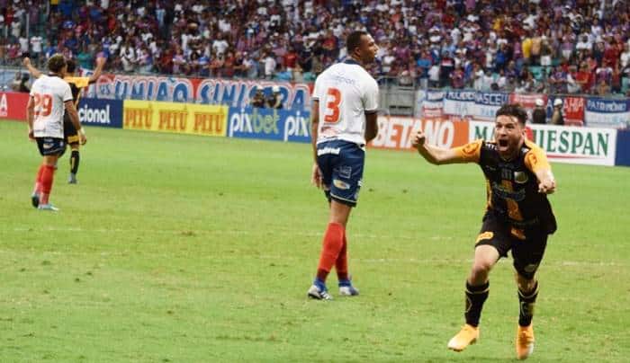 Vitória tem conversas em andamento com meia argentino