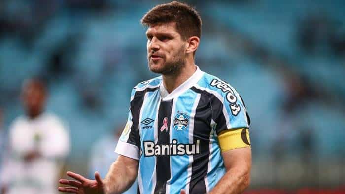 Grêmio perde zagueiro titular para enfrentar o Bahia pela Série B