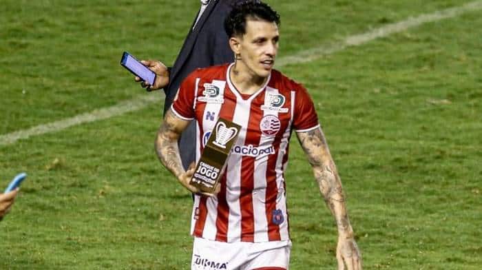 Presidente do Vitória confirma interesse no meia Jean Carlos, do Náutico